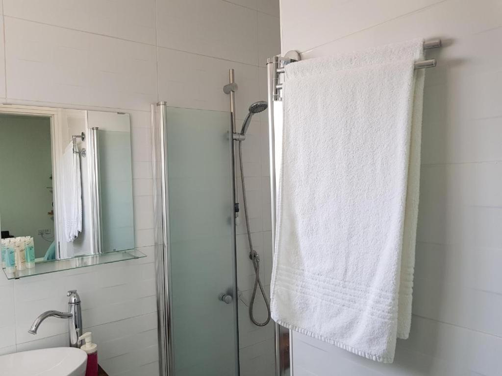 Airport Guest House Or Yehuda المظهر الخارجي الصورة